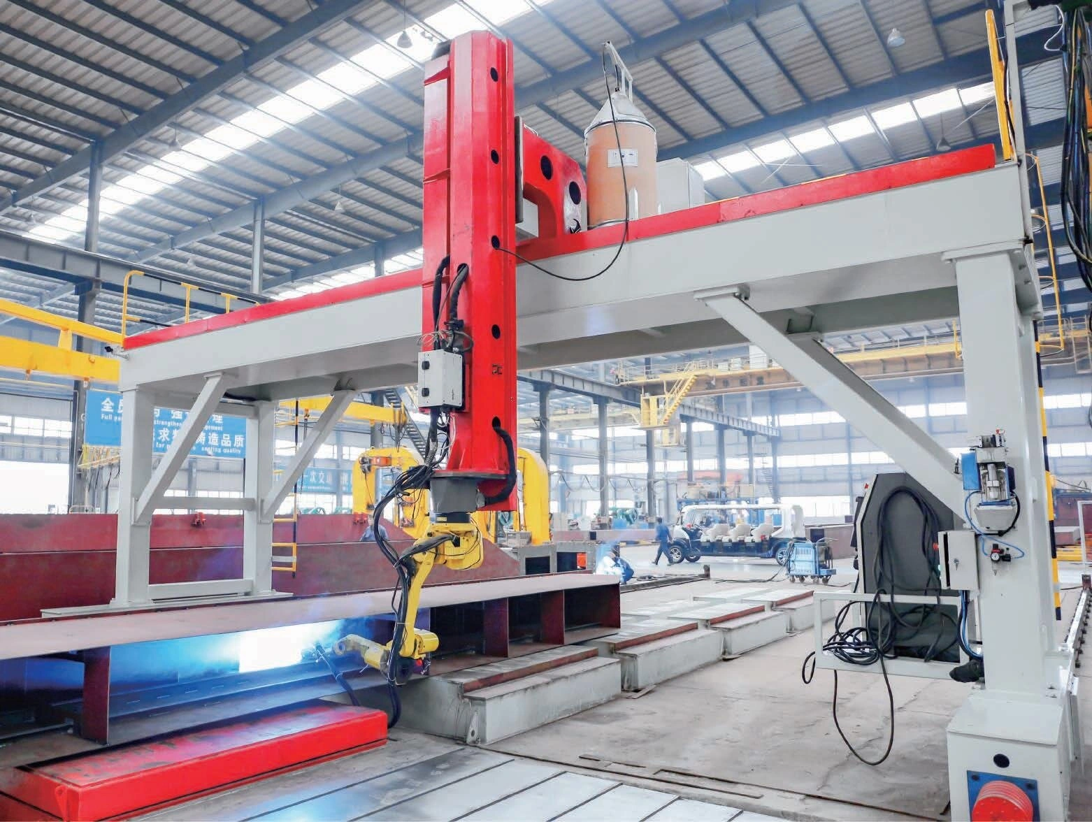 Main girder inseam welding robot station