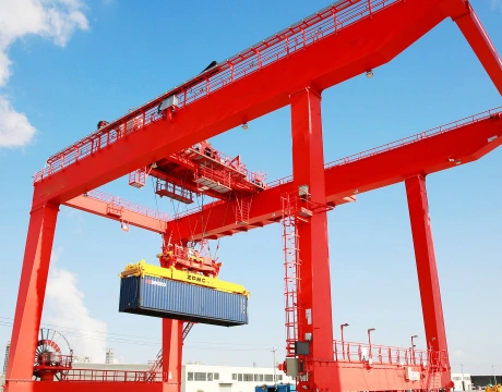Intelligent Port Crane