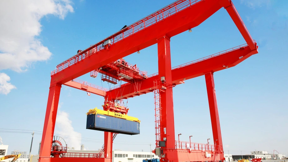 Intelligent Port Crane.webp