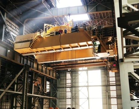 Slewing Charging Crane